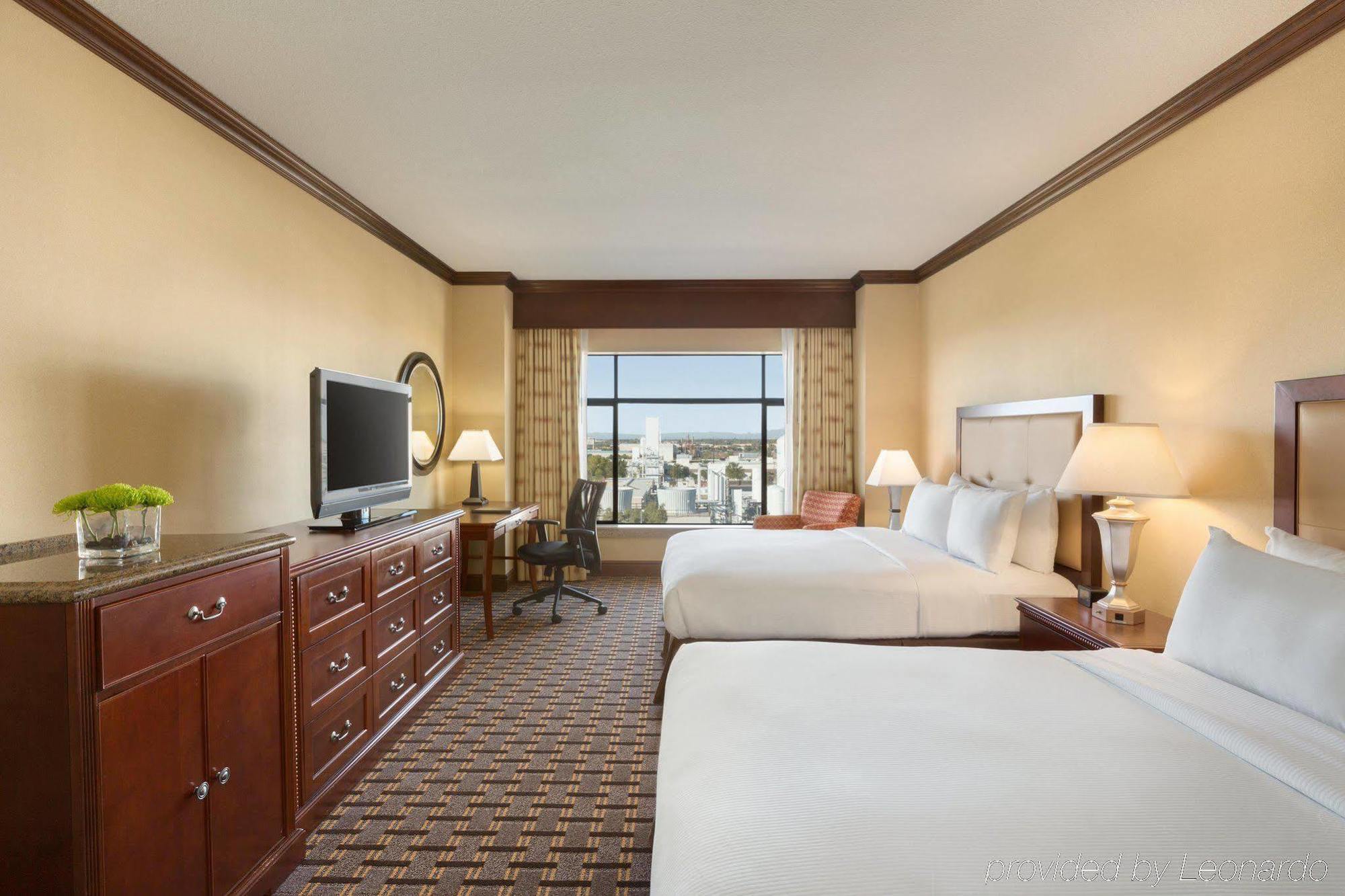 Hilton Phoenix Chandler Exterior foto